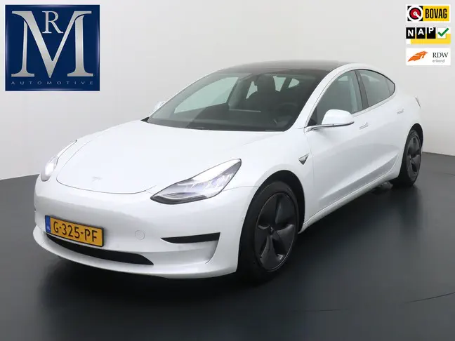 Tesla Model 3 Standard RWD Plus VAN: 22.900,- VOOR: 20.877,- EINDEJAARSVOORDEEL: 2.023,-